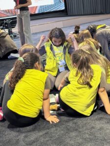 Brownies sit arround in a circle